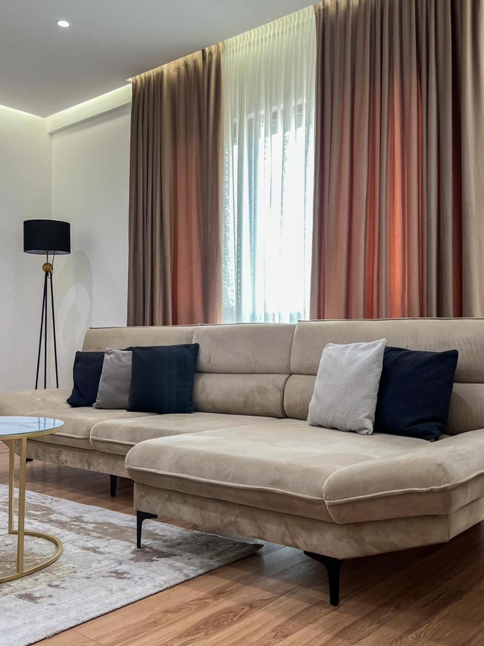 Lux Apartment At Arlis Tirana Exteriér fotografie